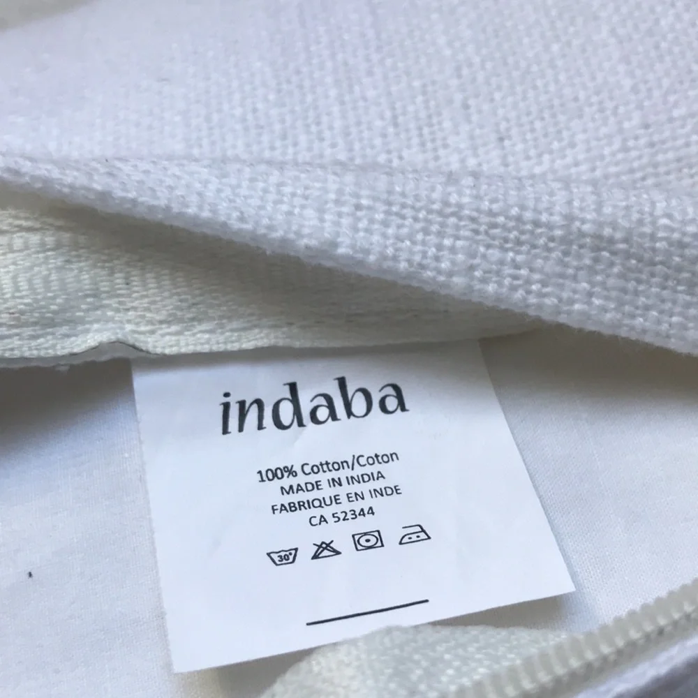 Indaba Trading 100% cotton decorative Throw Pillow Hello in gold sequins